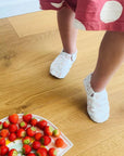 Vegane Babyschuhe und Kinderschuhe, rutschfest, waschbar, ohne Schadstoffe, samtweich, aus Baumwolle. Fast wie barfuß mit dem Schutz aus samtweicher Baumwolle