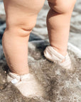 Vegane Babyschuhe und Kinderschuhe, rutschfest, waschbar, ohne Schadstoffe, samtweich, aus Baumwolle. Fast wie barfuß mit dem Schutz aus samtweicher Baumwolle