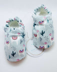 Vegane Babyschuhe und Kinderschuhe, rutschfest, waschbar, ohne Schadstoffe, samtweich, aus Baumwolle. Fast wie barfuß mit dem Schutz aus samtweicher Baumwolle