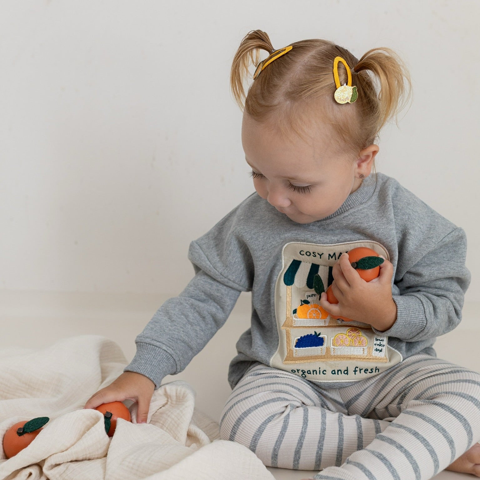 GOTS Organic Family Sweatshirt - Cosy Market