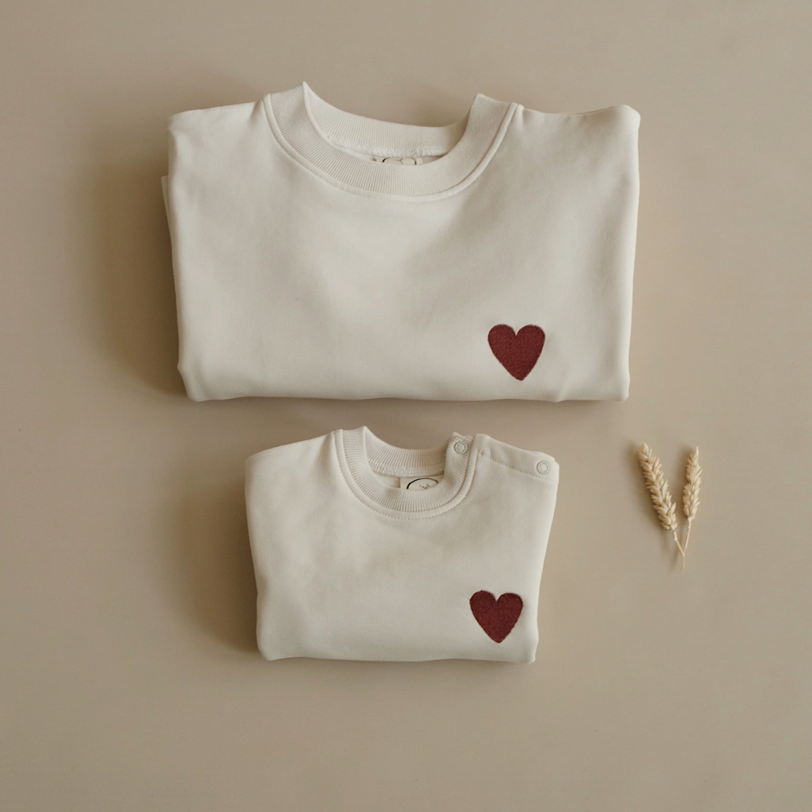 Family Sweatshirt - MUM - Sand