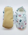 Vegane Babyschuhe und Kinderschuhe, rutschfest, waschbar, ohne Schadstoffe, samtweich, aus Baumwolle. Fast wie barfuß mit dem Schutz aus samtweicher Baumwolle