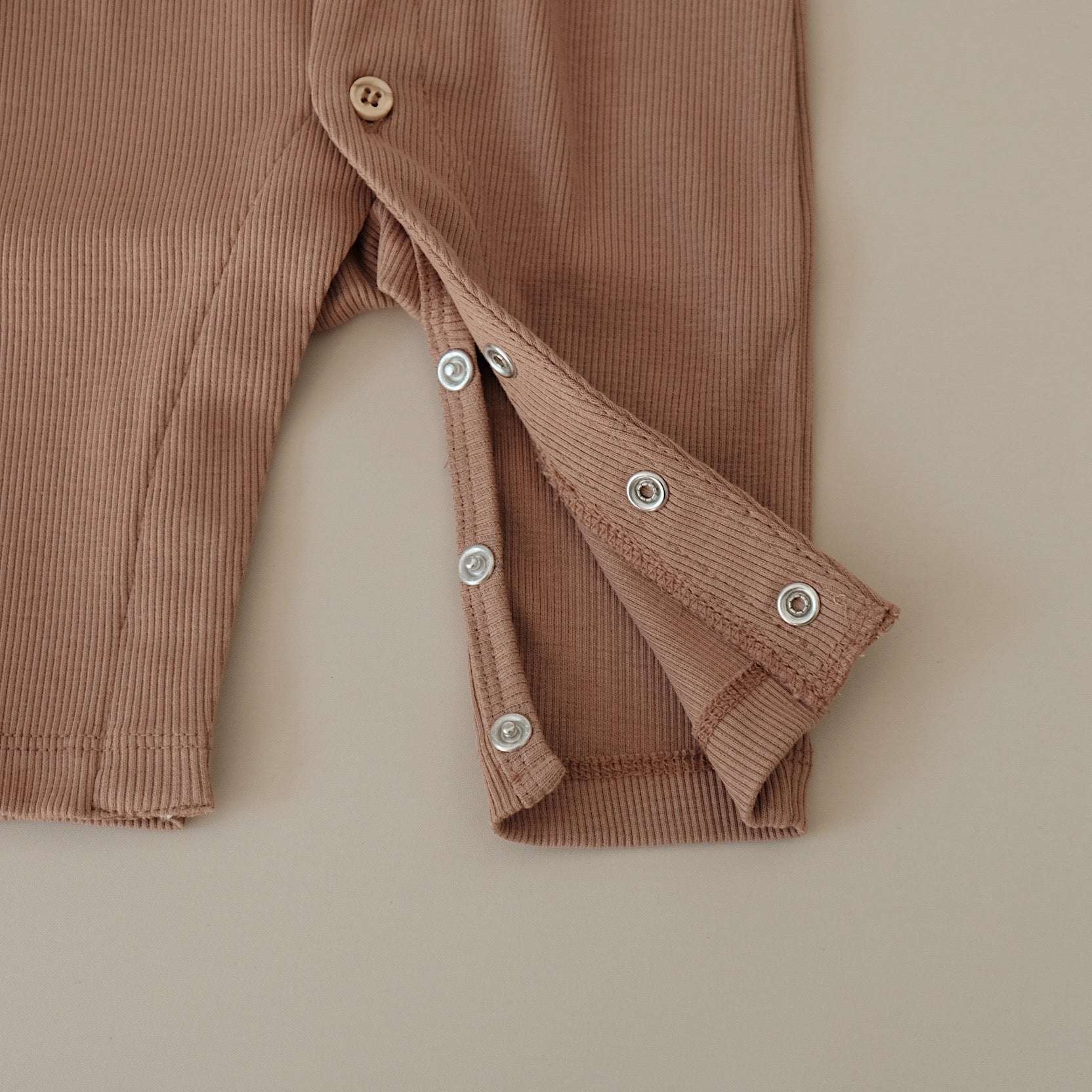 Organic Onepiece - Walnut - S A L E